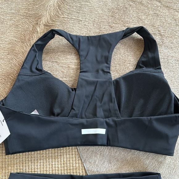 HOUSESculpt 5.5" Bike Short and Racerback Bra - Picture 3 of 6